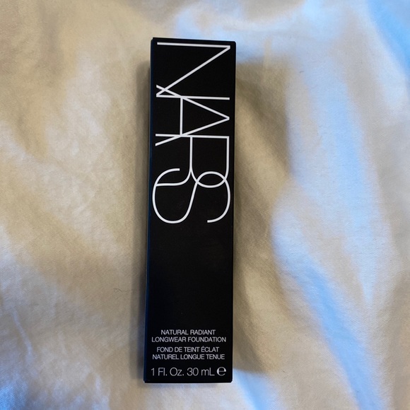 Nars natural radiant longwear foundation - Picture 1 of 2